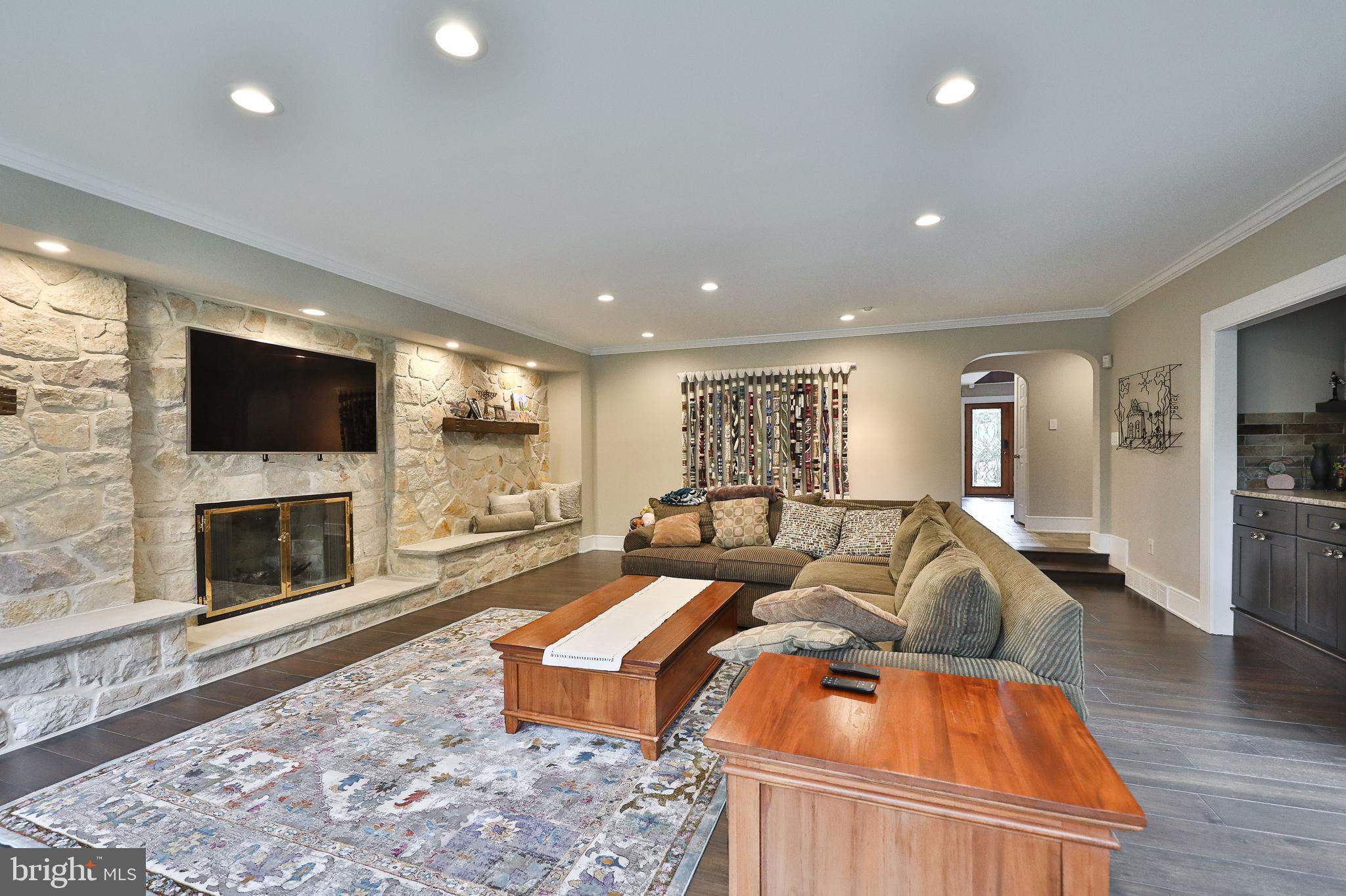 1966 Heritage Road Huntingdon Valley, PA 19006 - Photo 23 of 48 Great room