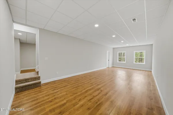 $899,900 | 48 Rivers Run Way, Oak Ridge, TN 37830