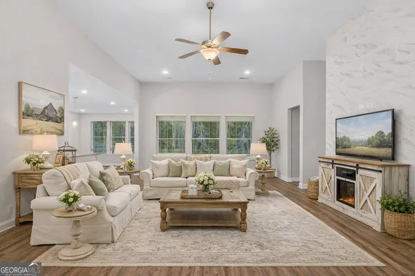 $499,990 | 2231 Fox Creek Drive, Haddock, GA 31033