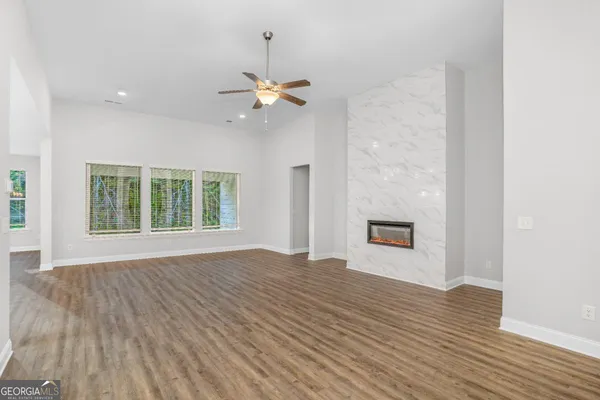 $499,990 | 2231 Fox Creek Drive, Haddock, GA 31033