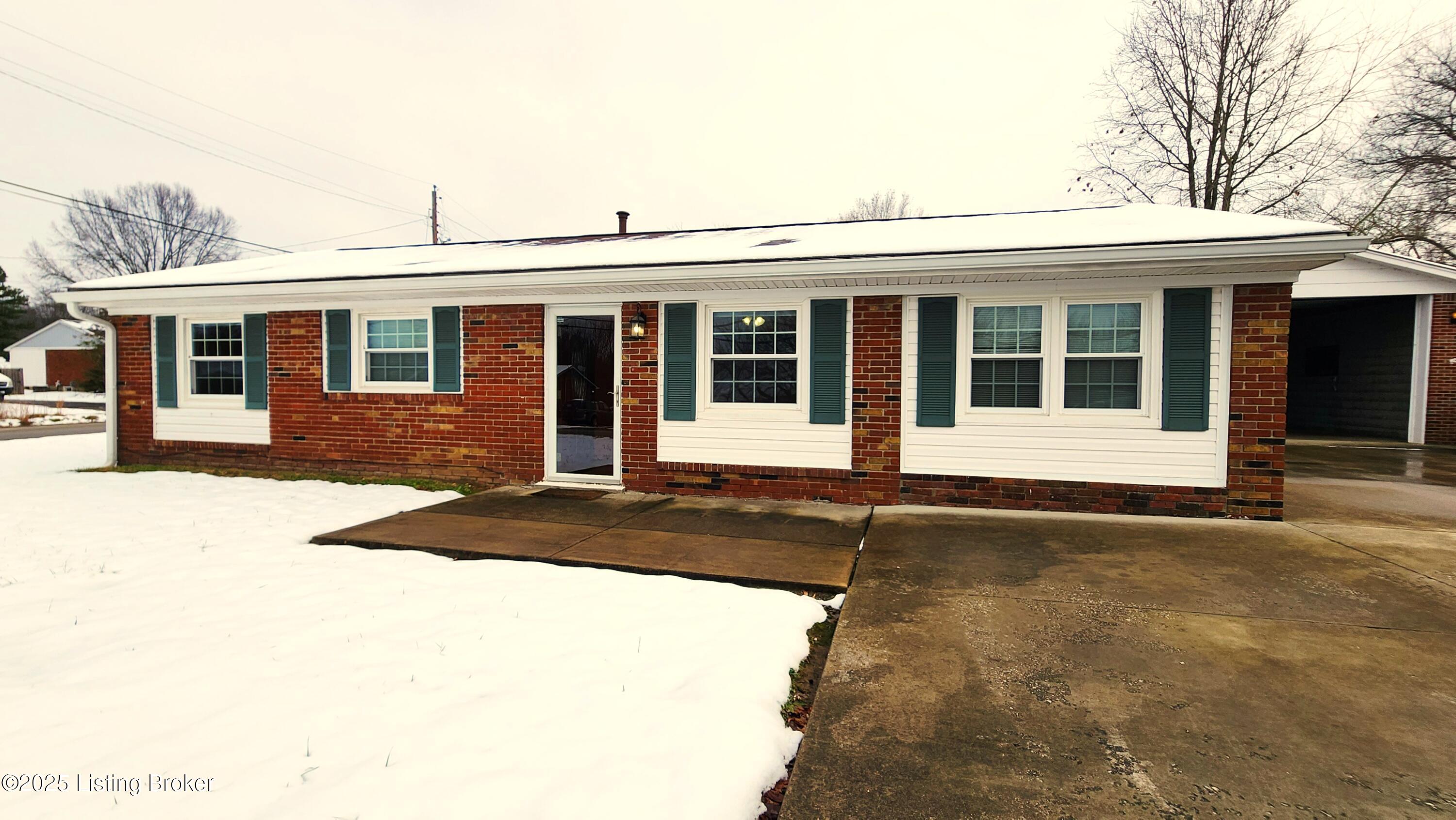 7501 Rutledge Road Louisville, KY 40258 - Photo 1 of 25 Front