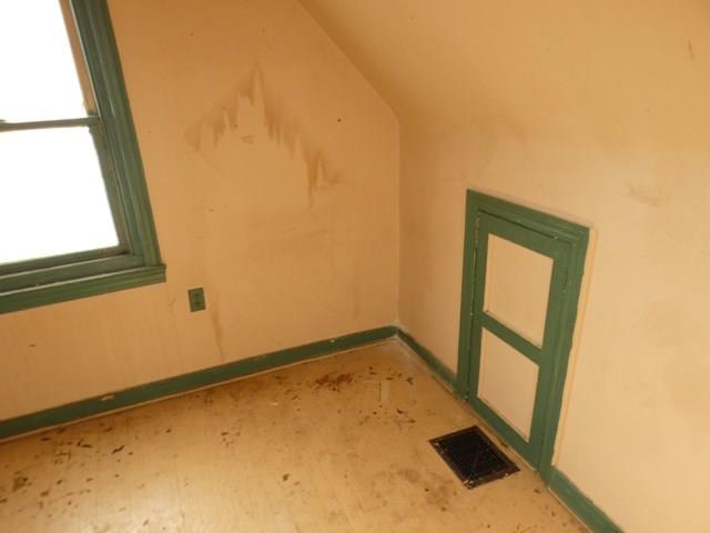 120 Graham Avenue North Versailles, PA 15137 - Photo 12 of 15