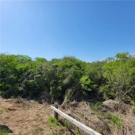 $125,000 | 1713 1st Street, Bayside, TX 78340