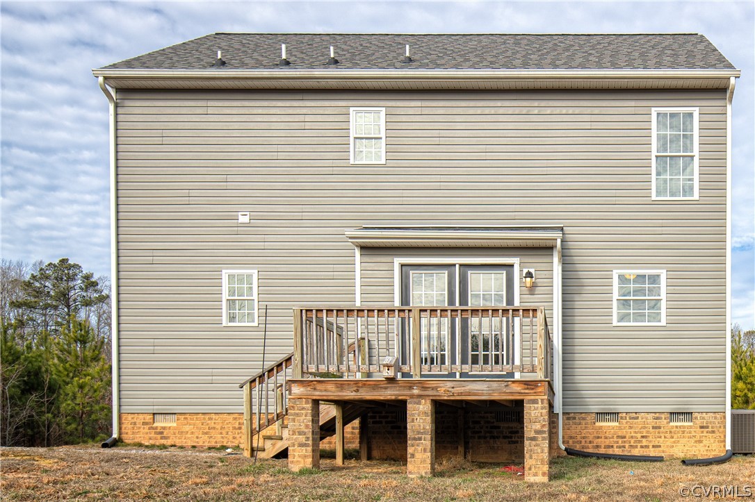 18951 Lundys Road Dinwiddie, VA 23841 - Photo 24 of 27 a front view of a house with a porch