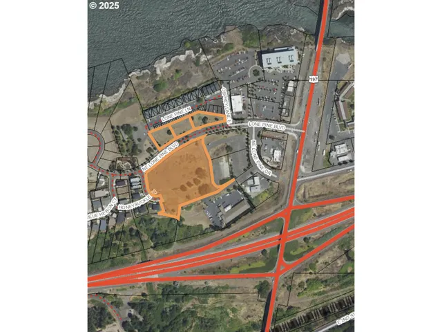 $1,950,000 | 1700 Lone Pine Boulevard, The Dalles, OR 97058