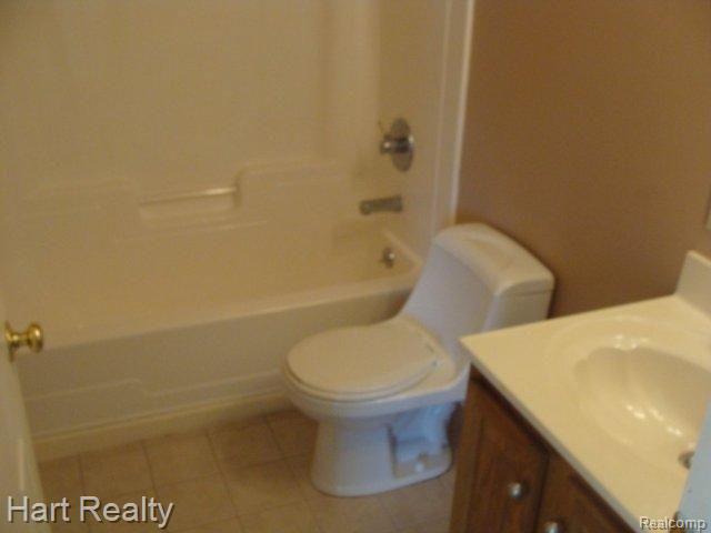 3866 Hunt Road Lapeer, MI 48446 - Photo 4 of 13 016.jpg