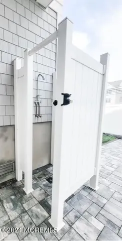 a view of a walk in closet