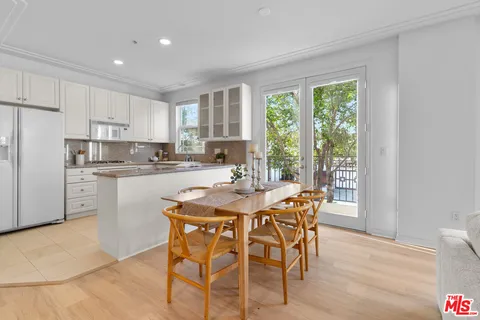 $899,000 | 1100 South Clark Drive, Unit 203, Los Angeles, CA 90035