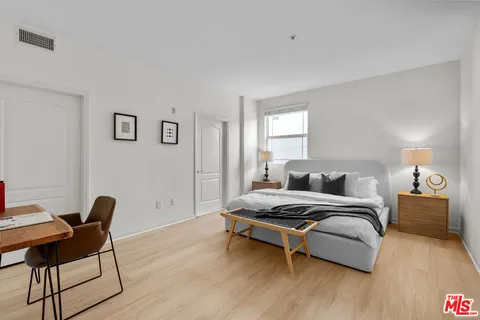 $899,000 | 1100 South Clark Drive, Unit 203, Los Angeles, CA 90035
