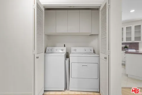 $899,000 | 1100 South Clark Drive, Unit 203, Los Angeles, CA 90035