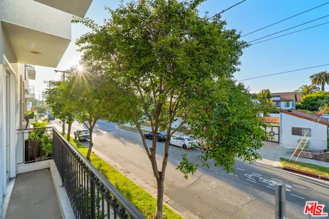 $899,000 | 1100 South Clark Drive, Unit 203, Los Angeles, CA 90035