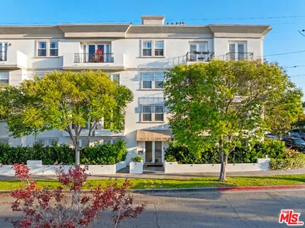 $899,000 | 1100 South Clark Drive, Unit 203, Los Angeles, CA 90035