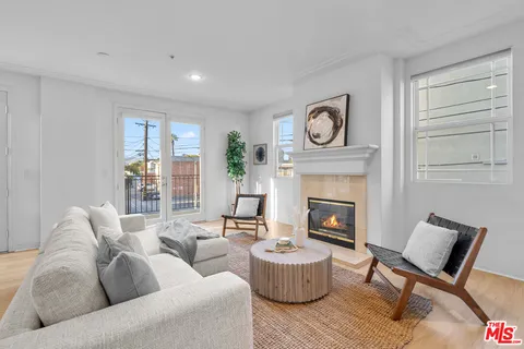 $899,000 | 1100 South Clark Drive, Unit 203, Los Angeles, CA 90035