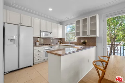 $899,000 | 1100 South Clark Drive, Unit 203, Los Angeles, CA 90035