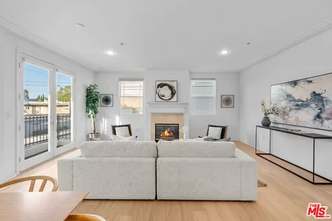$899,000 | 1100 South Clark Drive, Unit 203, Los Angeles, CA 90035