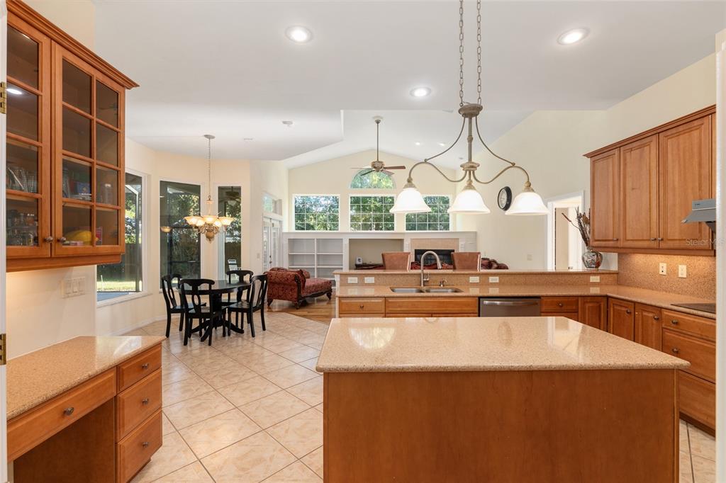 8476 Southwest 10th Road Gainesville, FL 32607 - Photo 13 of 33 Gallery Image 13