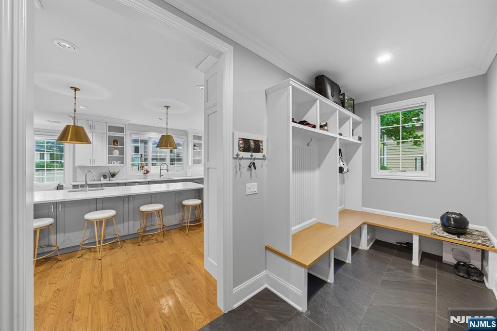 146 Stuart Street Paramus, NJ 07652 - Photo 20 of 45