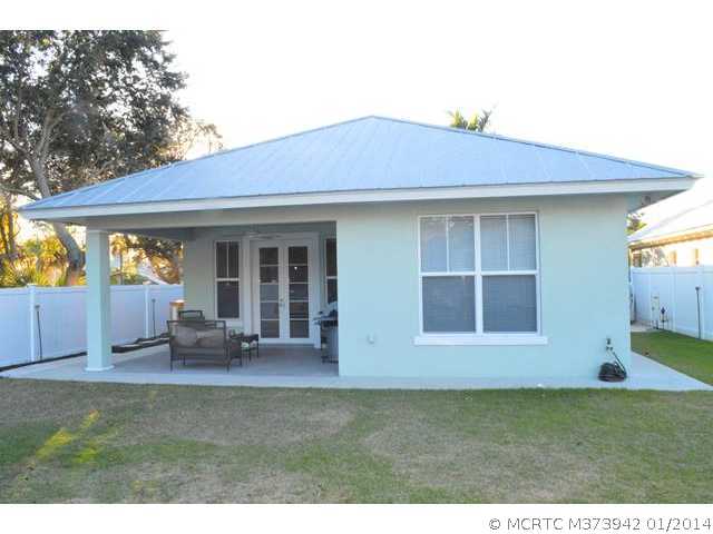 415 Southwest Akron Avenue Stuart, FL 34994 - Photo 2 of 11 Exterior Back.