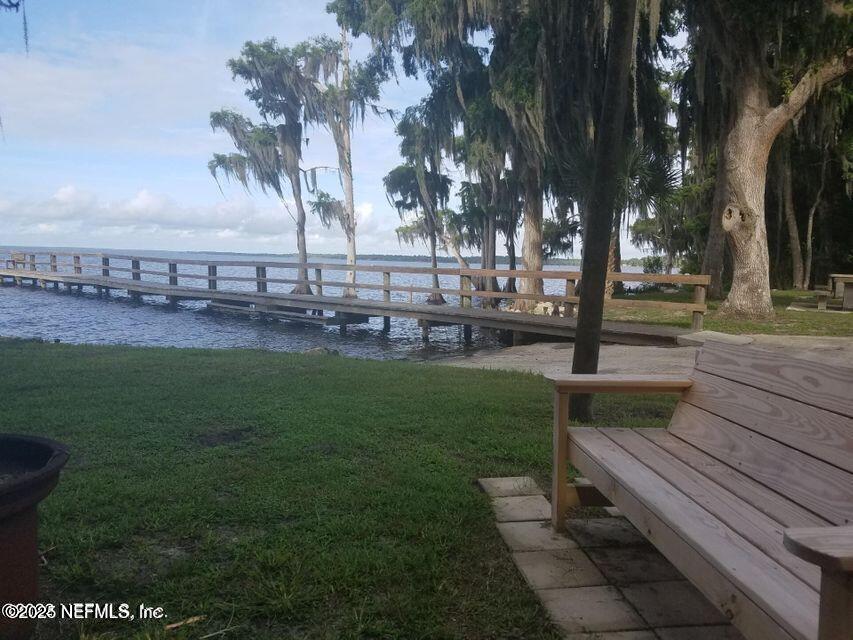 212 Atkins Road Georgetown, FL 32139 - Photo 14 of 20 a view of a park with large trees