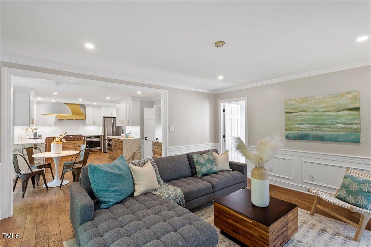 7209 Halstead Lane Raleigh, NC 27613 - Photo 21 of 64 a living room with furniture