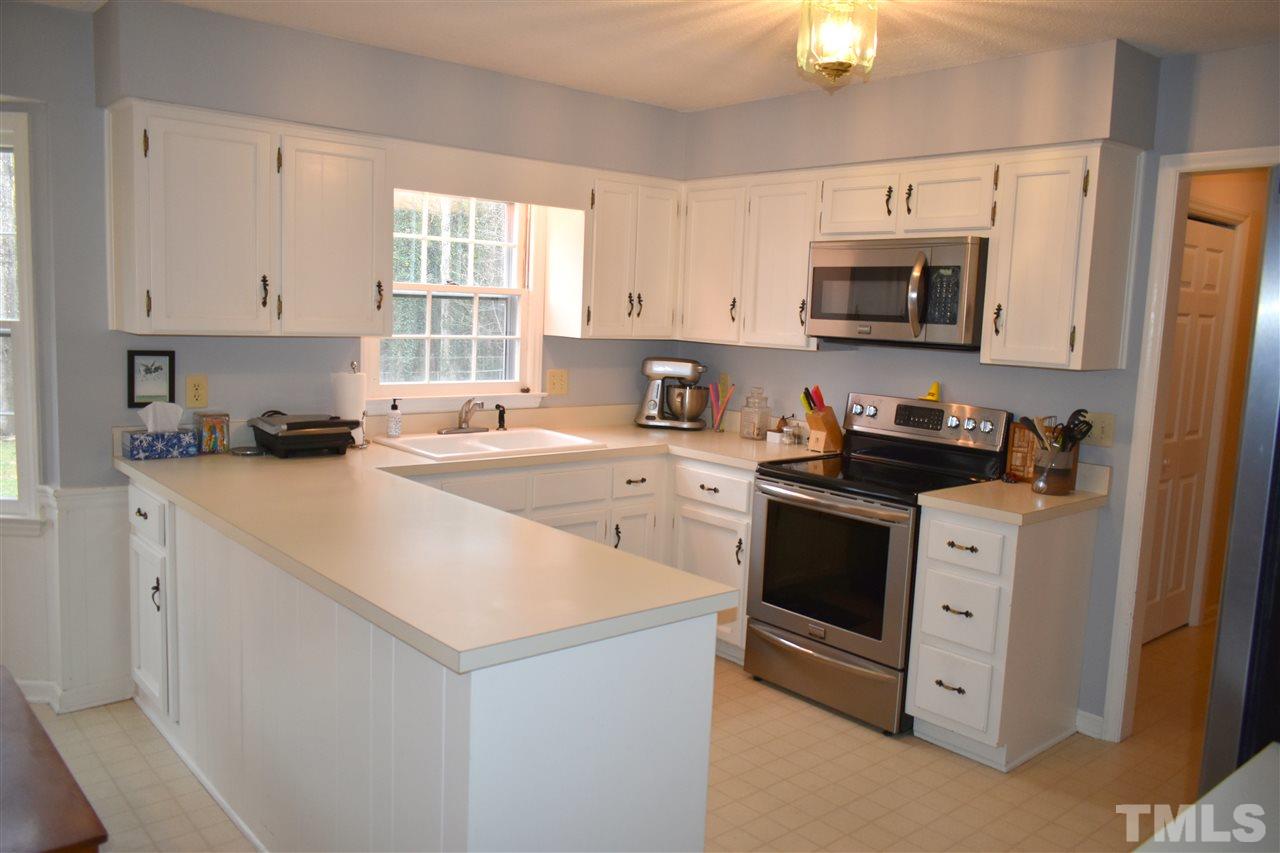 10209 Bushveld Lane Raleigh, NC 27613 - Photo 9 of 29