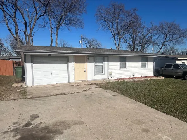 $1,625 | 607 East Miller Road, Garland, TX 75041
