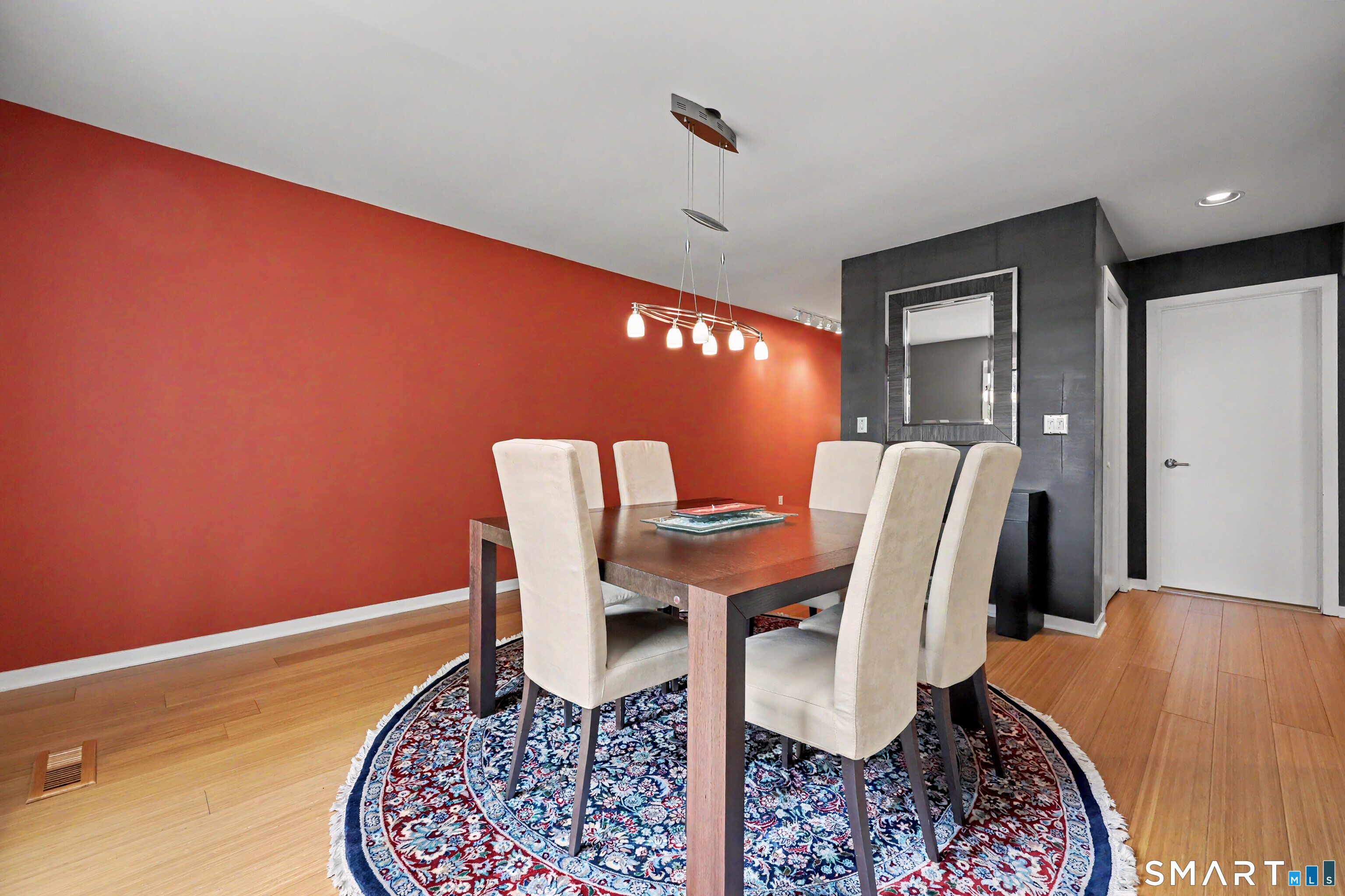 690 Forest Road, Unit 642 West Haven, CT 06516 - Photo 15 of 40 Accent wall adds a splash of color