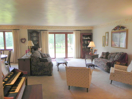805 Quail Ridge Drive Freeport, IL 61032 - Photo 4 of 11 Gallery Image 4