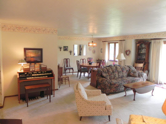 805 Quail Ridge Drive Freeport, IL 61032 - Photo 5 of 11 Gallery Image 5