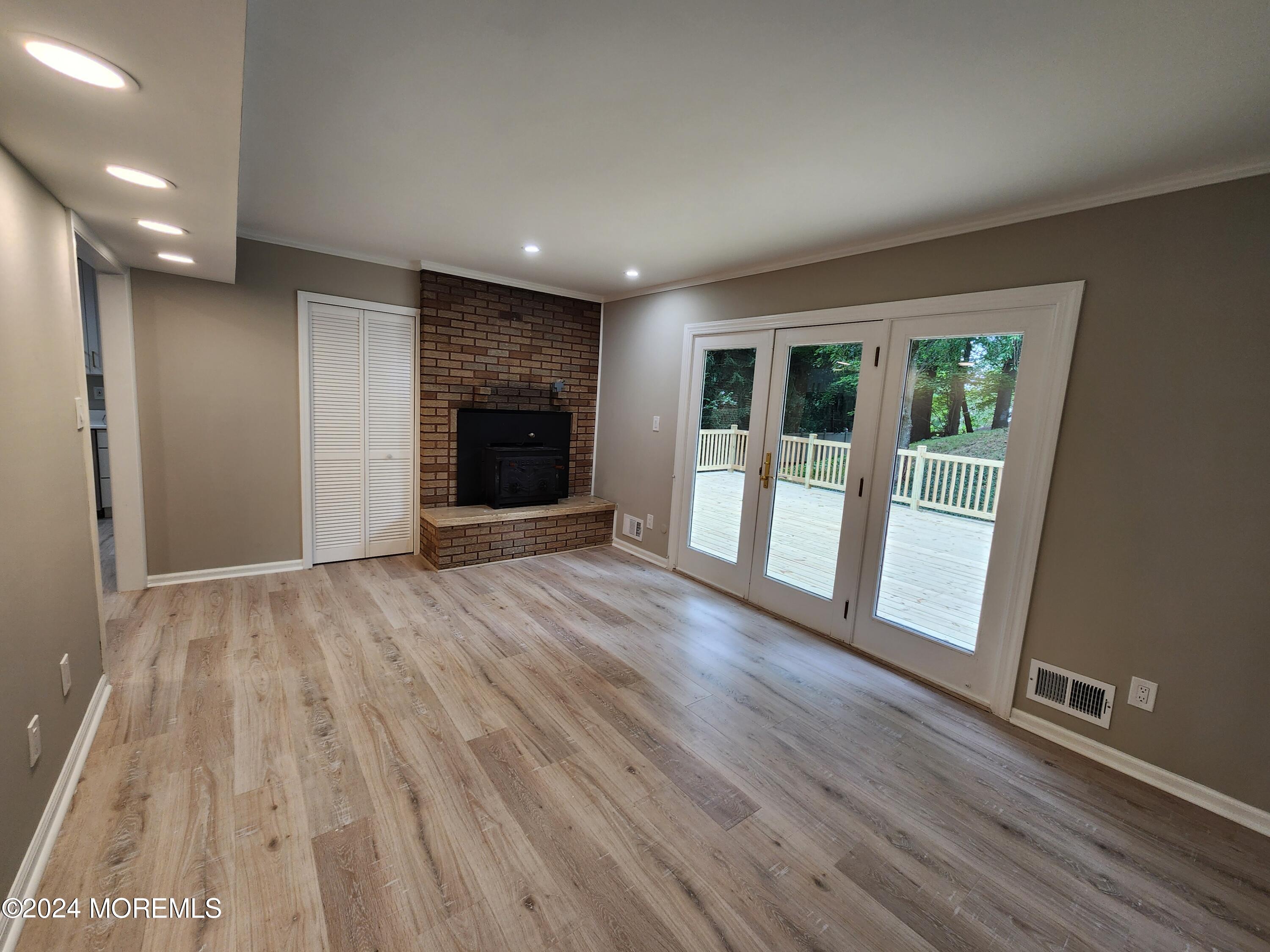 75 Robertsville Road Marlboro, NJ 07746 - Photo 11 of 38 20240731_095706