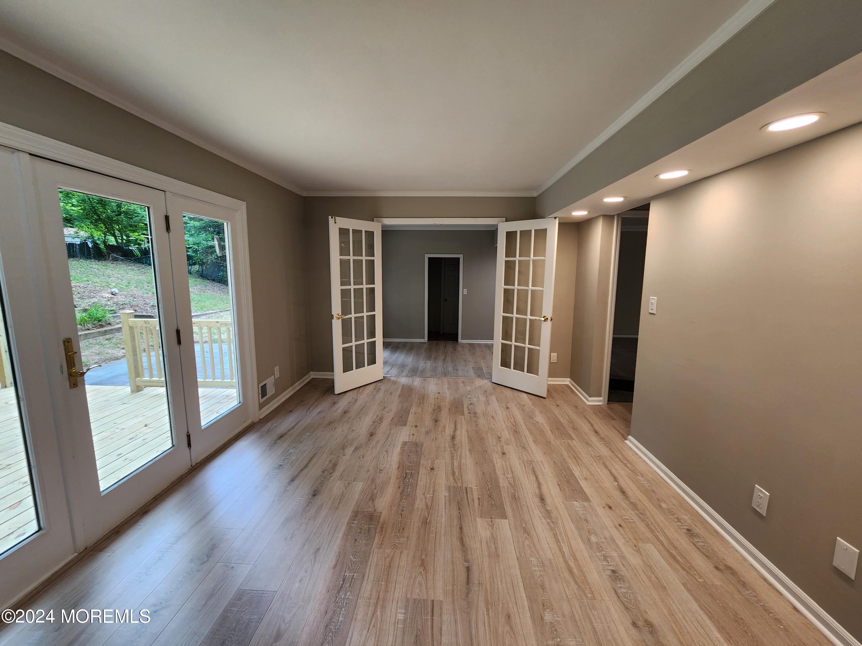 75 Robertsville Road Marlboro, NJ 07746 - Photo 13 of 38 20240731_095807