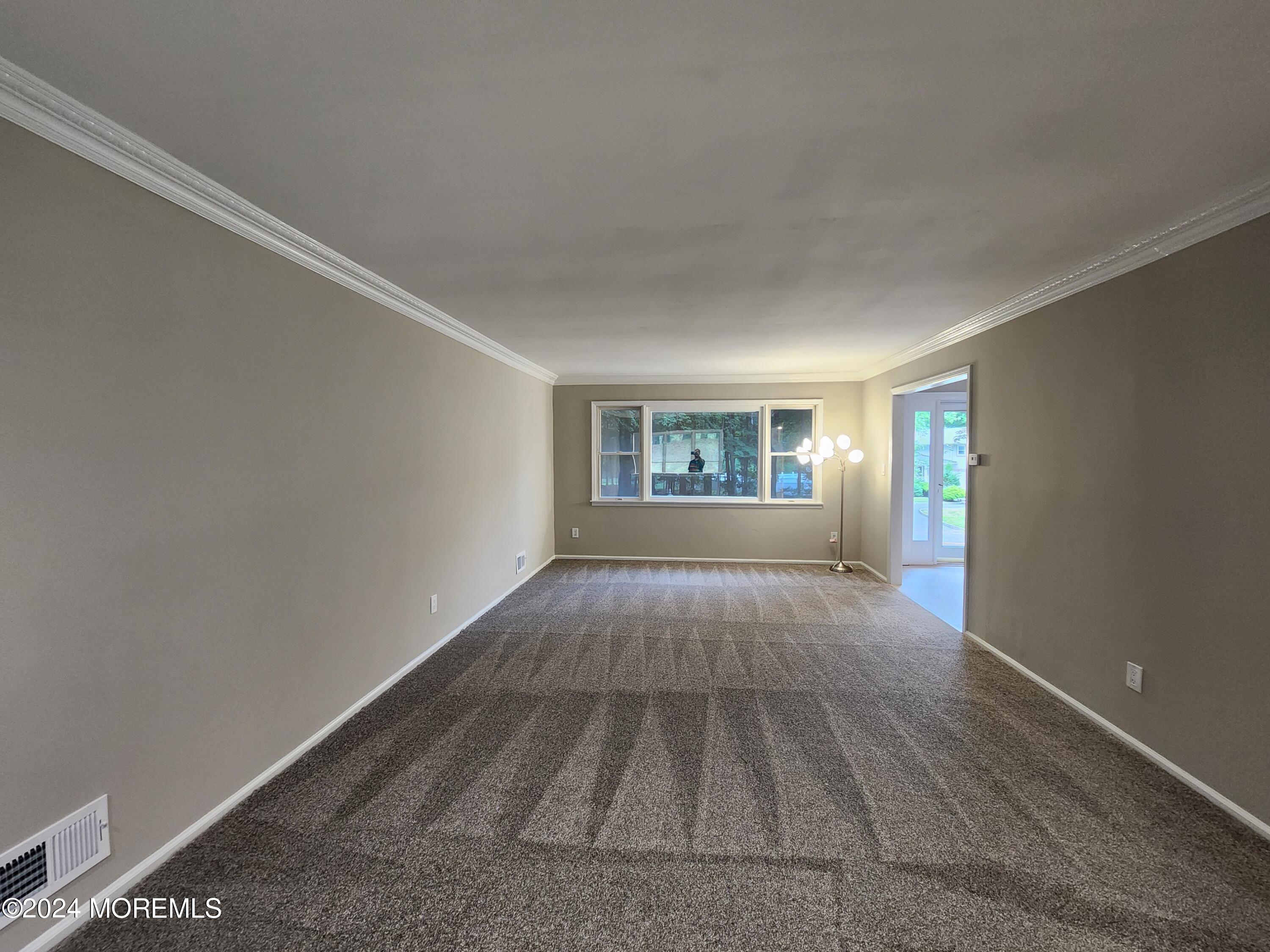 75 Robertsville Road Marlboro, NJ 07746 - Photo 18 of 38 20240731_095823