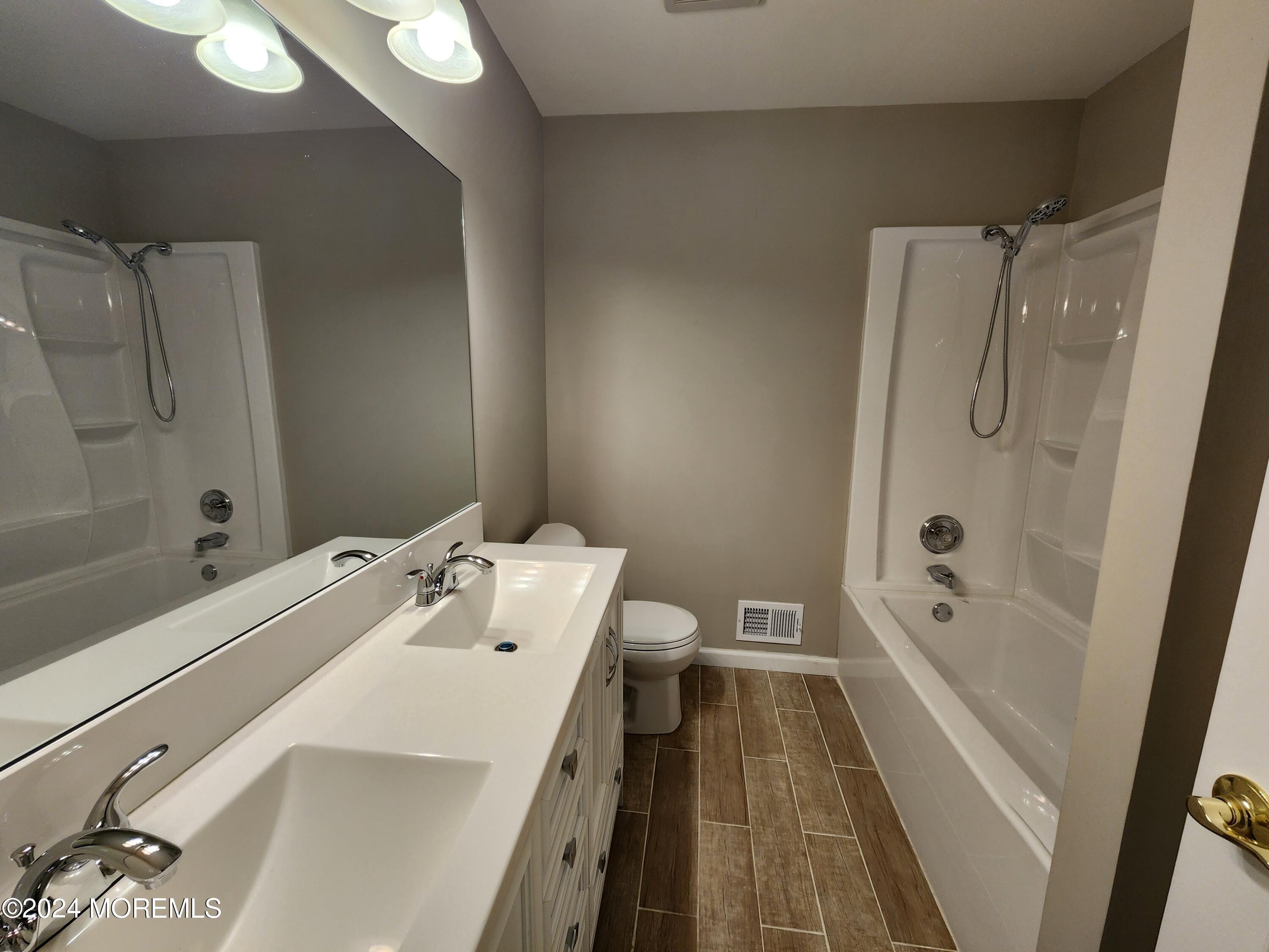 75 Robertsville Road Marlboro, NJ 07746 - Photo 31 of 38 20240731_100341