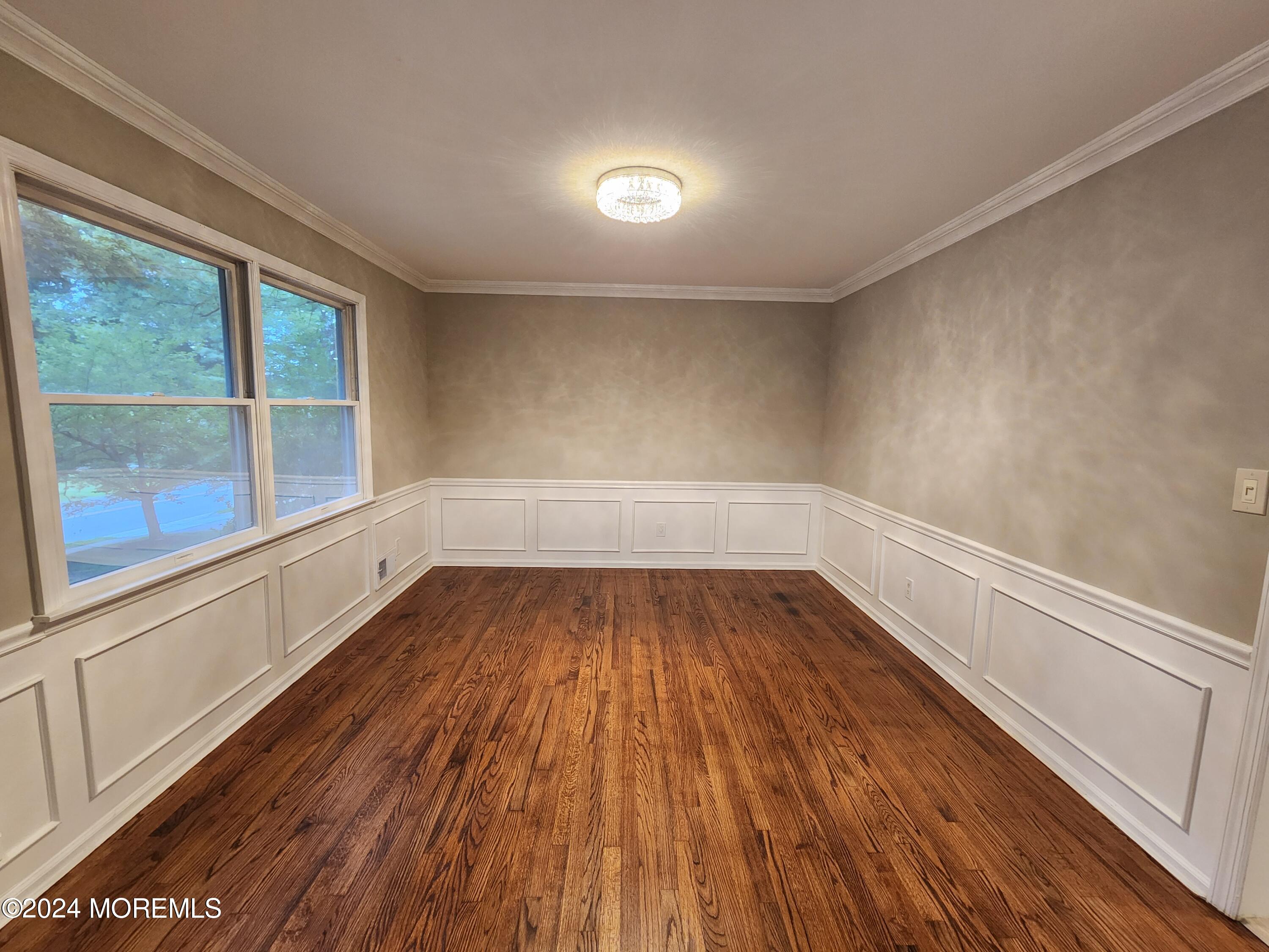 75 Robertsville Road Marlboro, NJ 07746 - Photo 4 of 38 20240731_095433