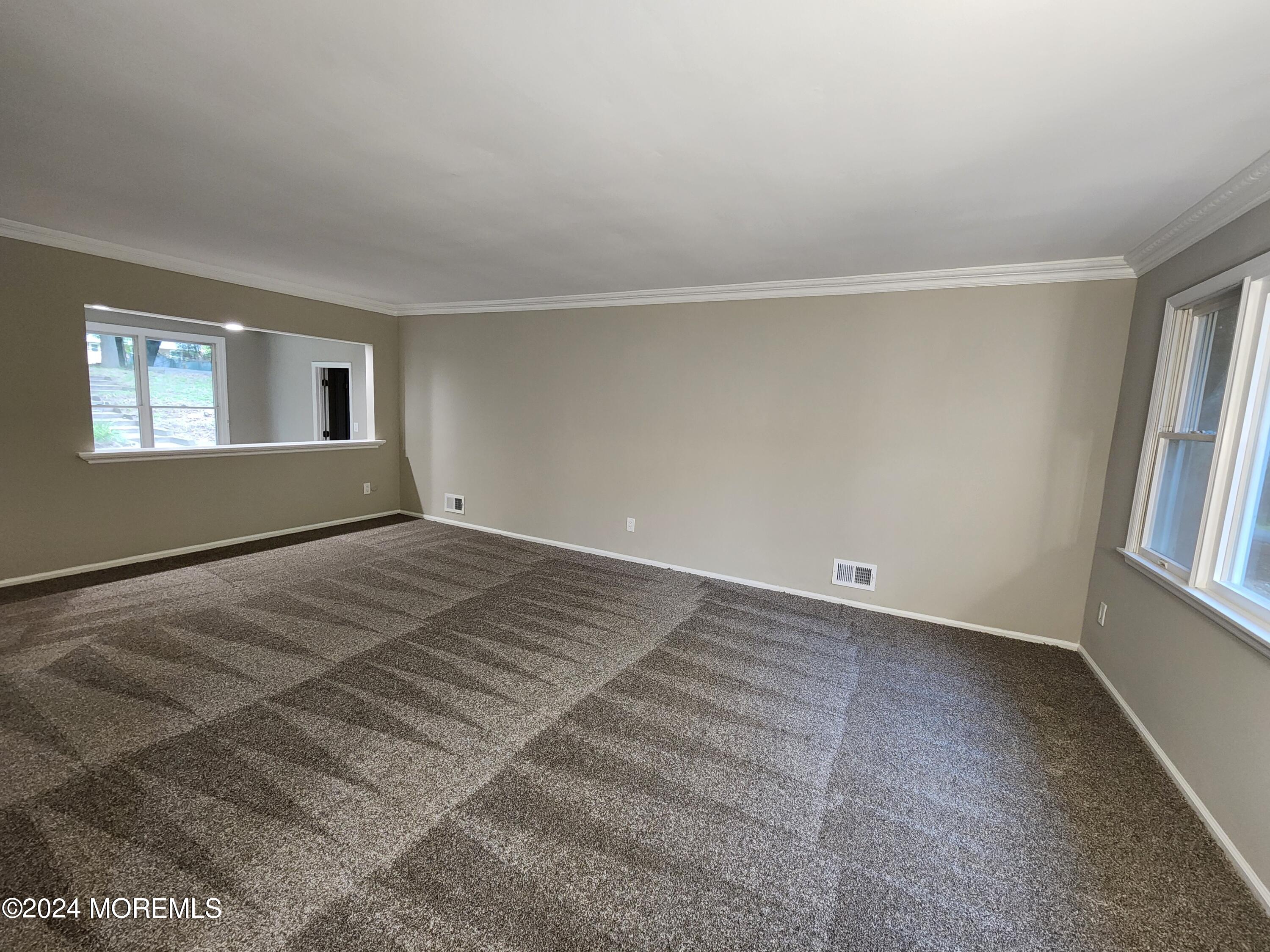 75 Robertsville Road Marlboro, NJ 07746 - Photo 5 of 38 20240731_095517