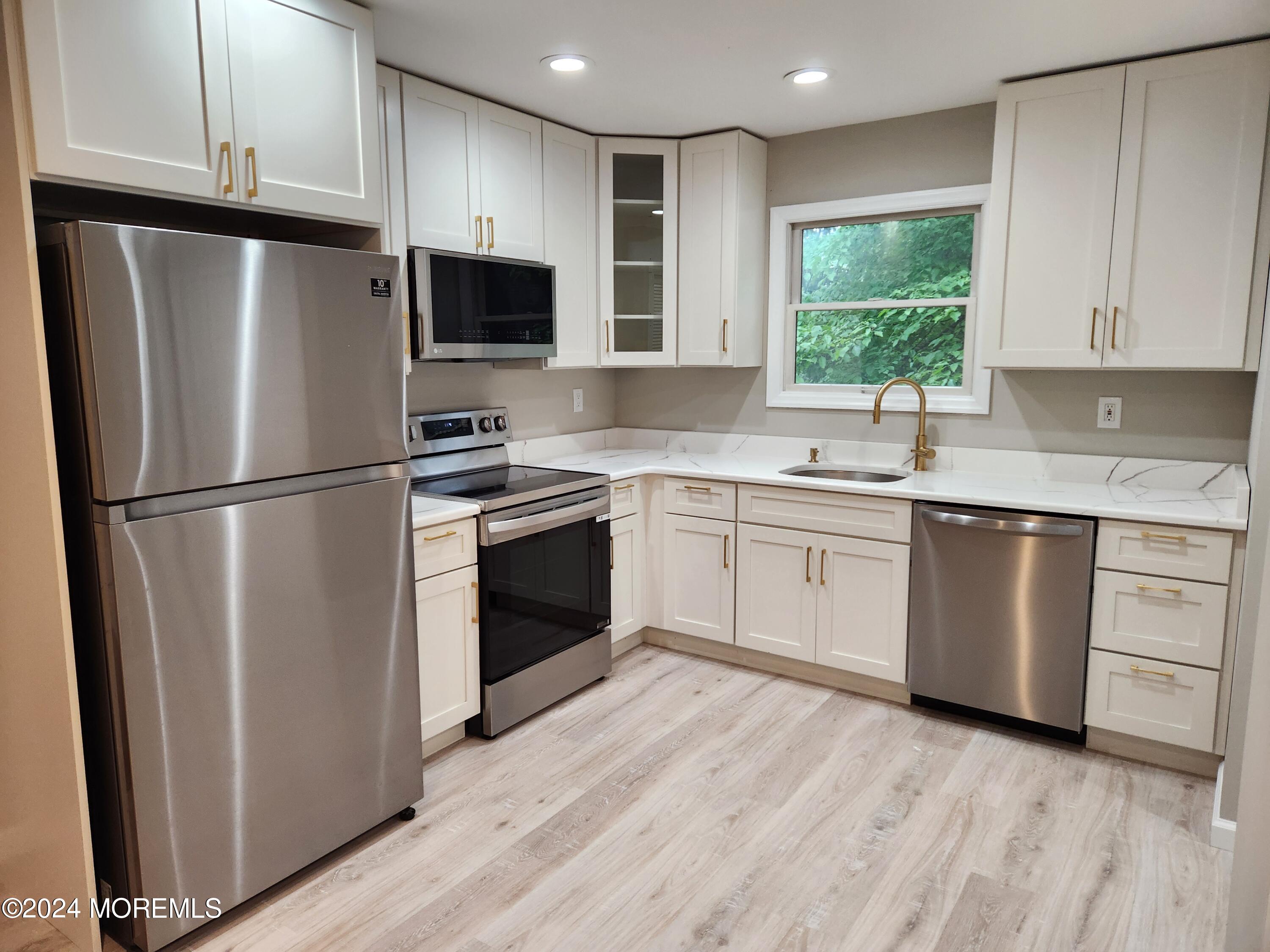 75 Robertsville Road Marlboro, NJ 07746 - Photo 7 of 38 20240731_095549