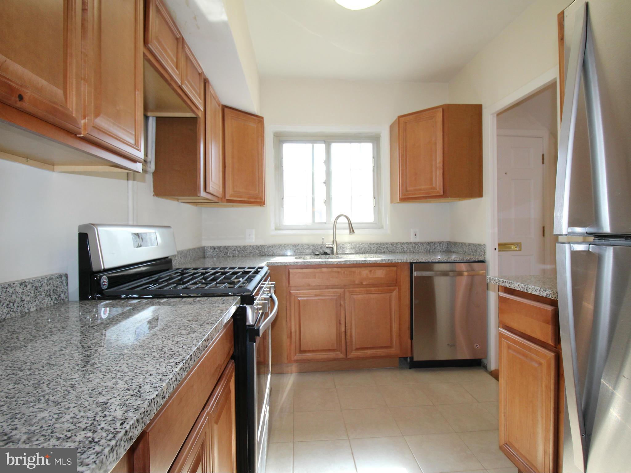 1637 Ripon Place Alexandria, VA 22302 - Photo 2 of 9 Kitchen