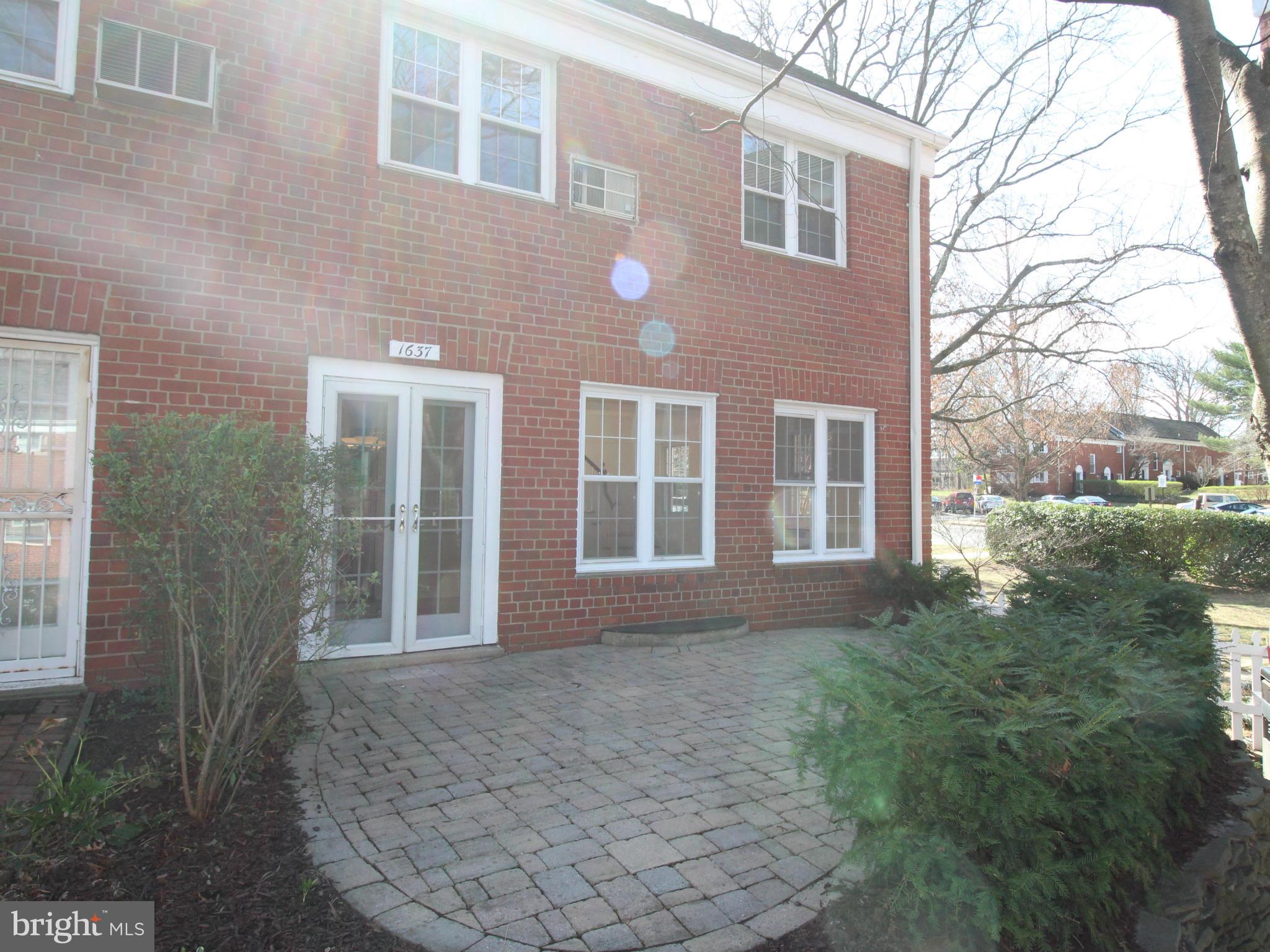 1637 Ripon Place Alexandria, VA 22302 - Photo 8 of 9 Exterior (Rear)