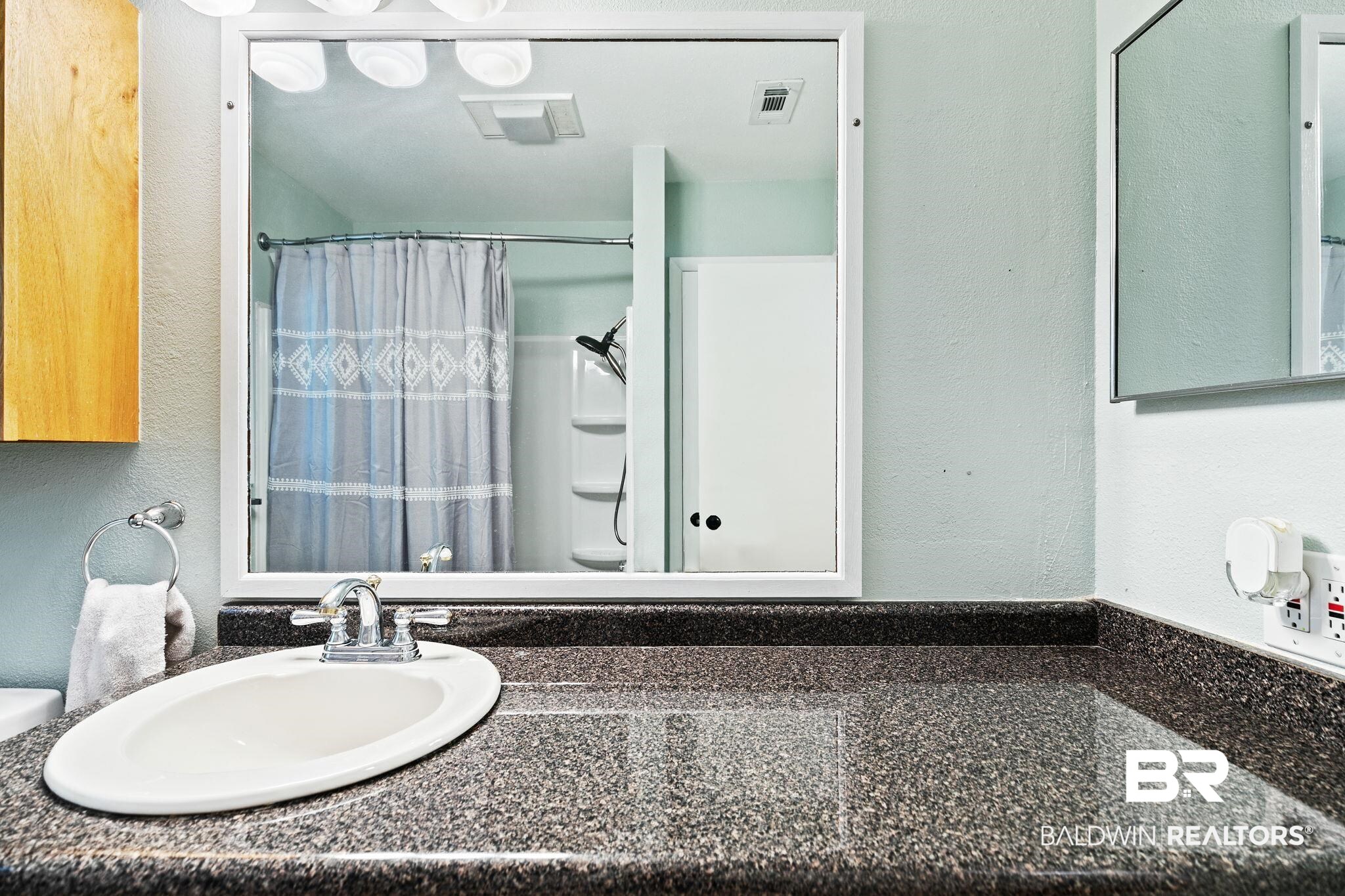 14 Lee Circle Daphne, AL 36527 - Photo 44 of 83 Bathroom with sink