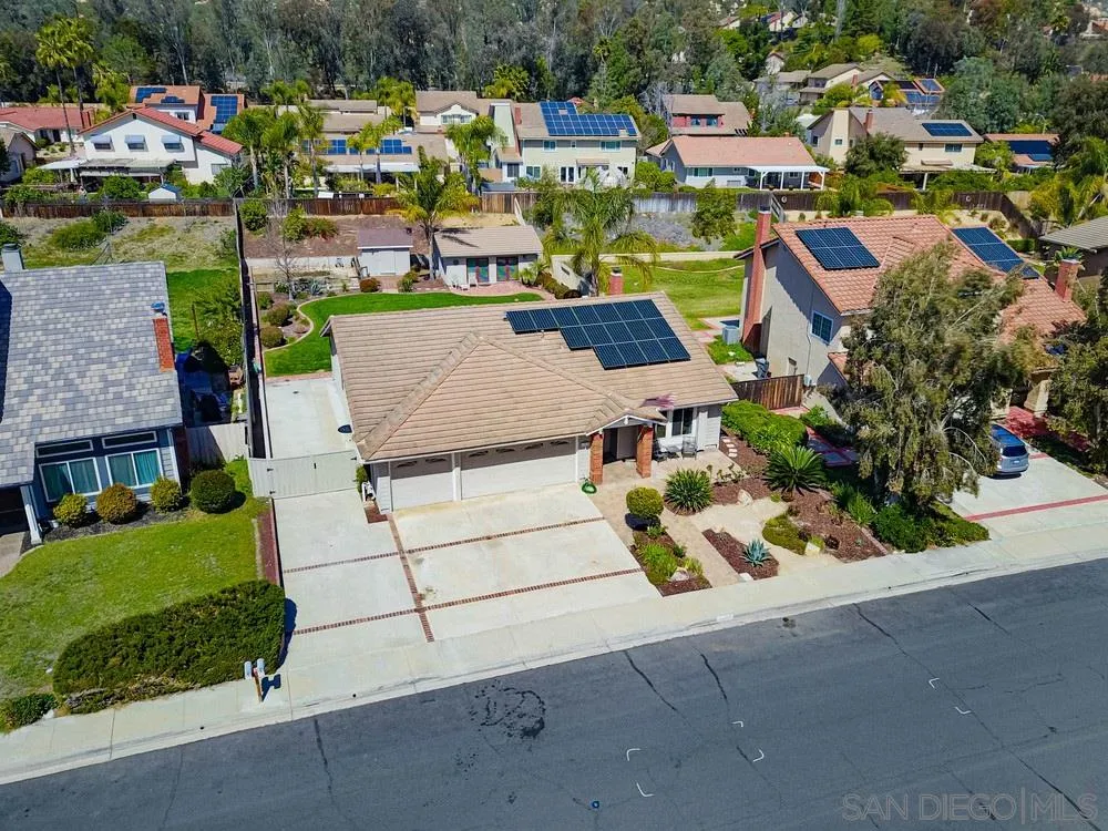 13036 Treecrest Street Poway, CA 92064 - Photo 1 of 37 a picture of city view