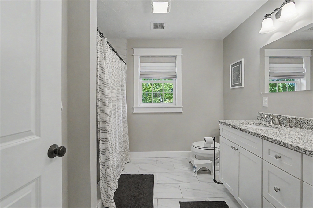 377 Rebecca Road Northbridge, MA 01588 - Photo 20 of 40