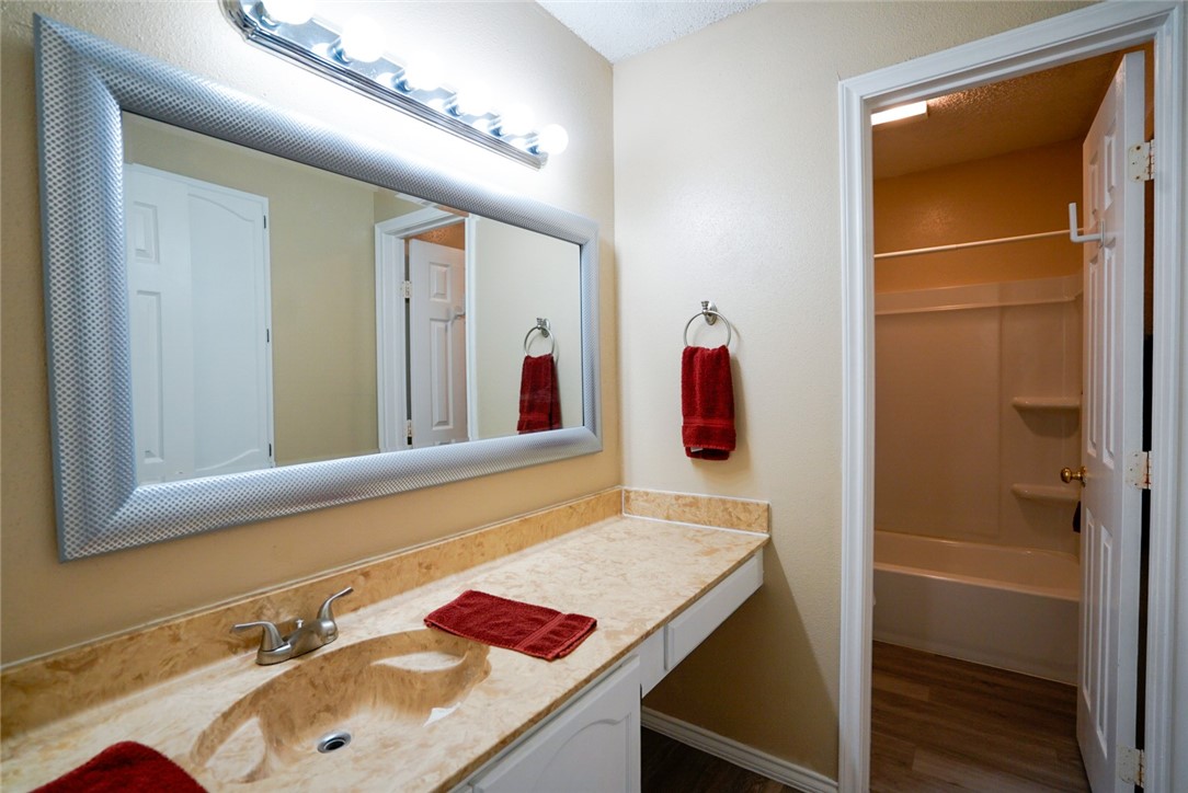 6702 Everhart Road, Unit E102 Corpus Christi, TX 78413 - Photo 9 of 19