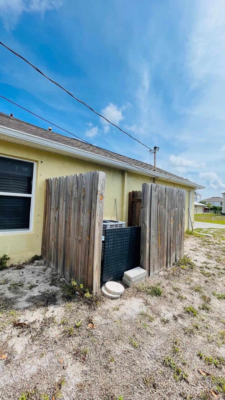 557 Southwest Undallo Road Port St. Lucie, FL 34953 - Photo 27 of 29 IMG_8886