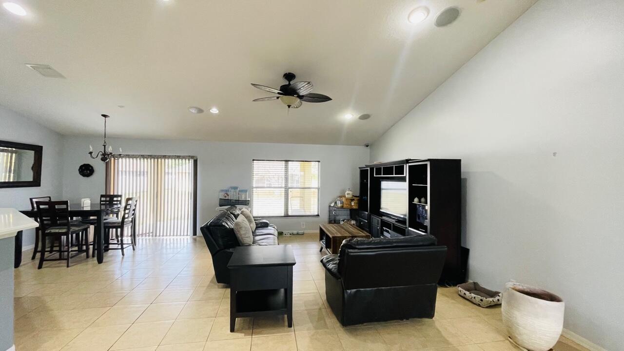 557 Southwest Undallo Road Port St. Lucie, FL 34953 - Photo 7 of 29 IMG_8845