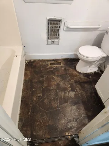 $170,000 | 616 North Pine Street, Roseboro, NC 28382