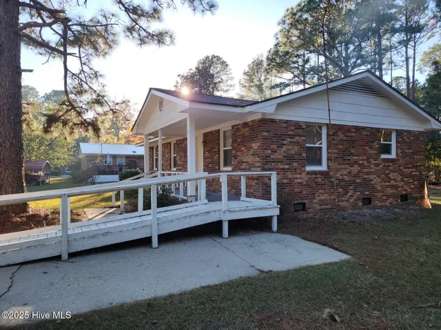 $170,000 | 616 North Pine Street, Roseboro, NC 28382