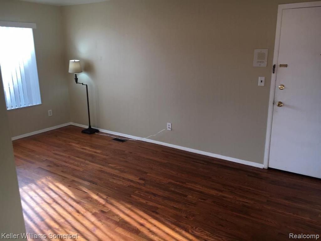 29400 Hoover Road Warren, MI 48093 - Photo 10 of 35