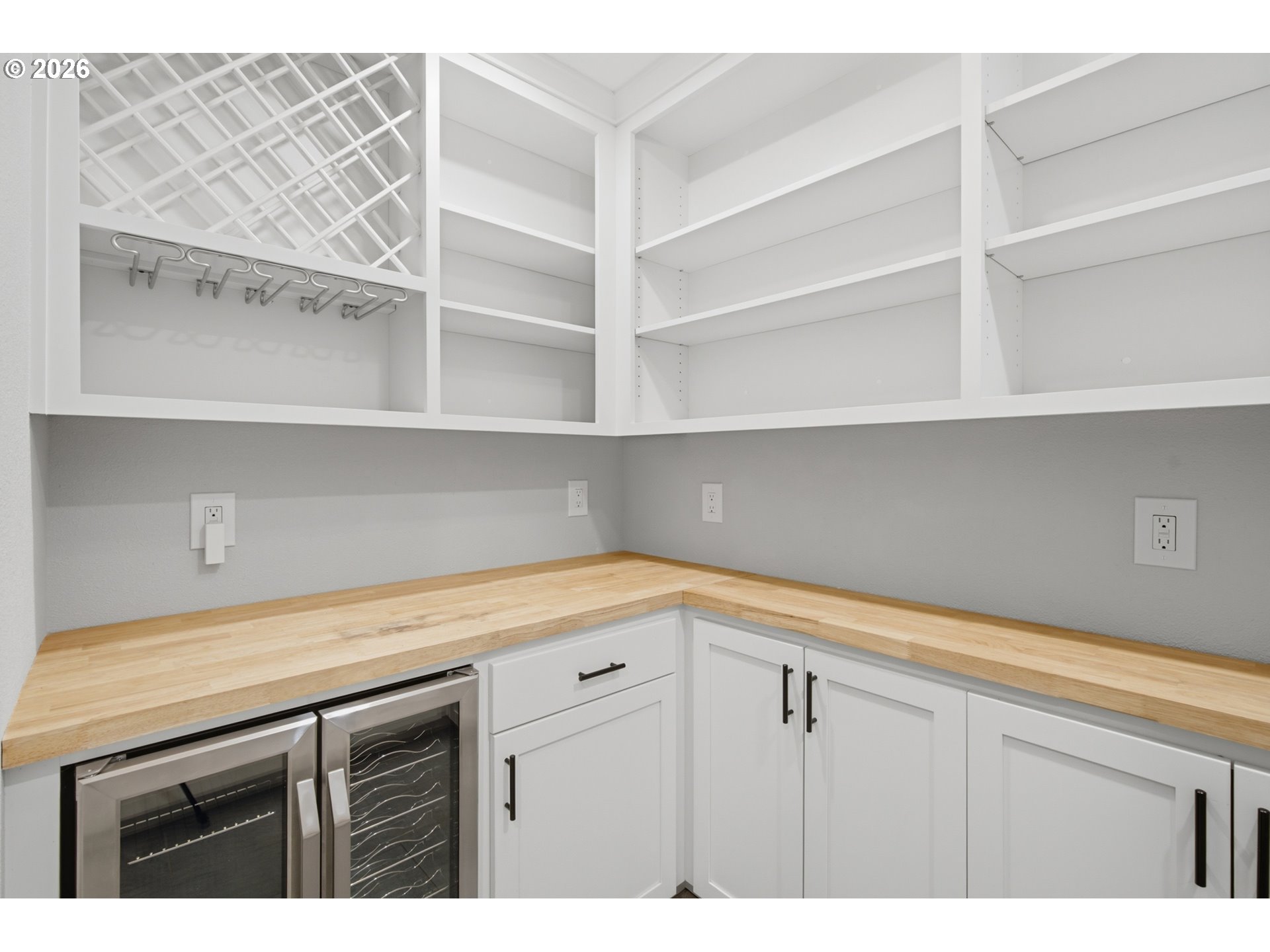 20999 South Jubb Road Estacada, OR 97023 - Photo 33 of 48 Pantry