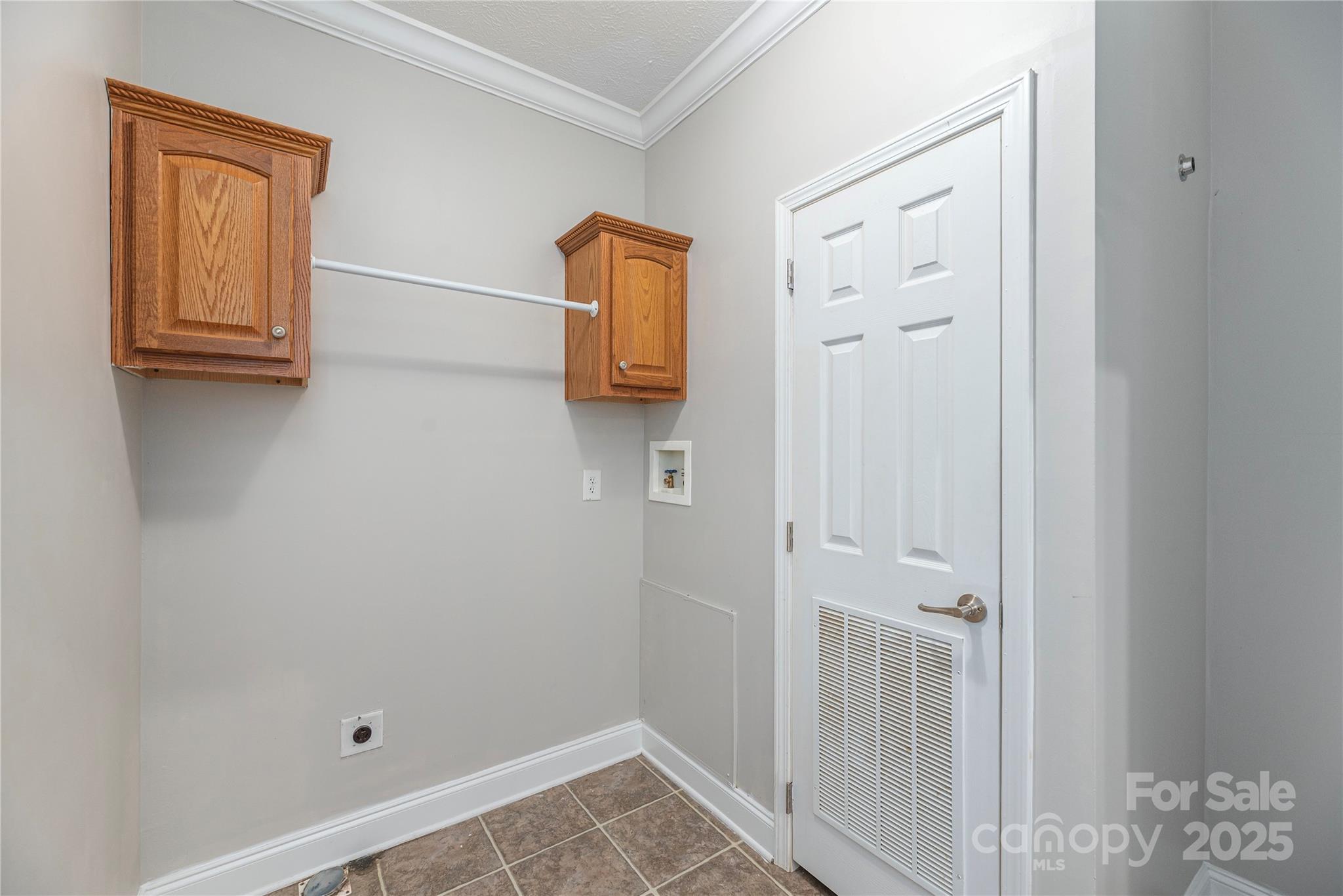 236 Pole Miller Extension Brevard, NC 28712 - Photo 11 of 38 a view of bathroom