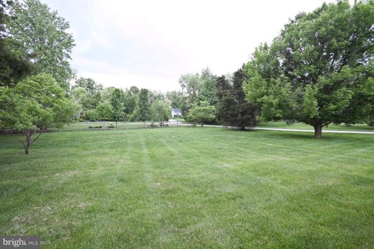 2305 Ridge Road Reisterstown, MD 21136 - Photo 22 of 23 Back yard